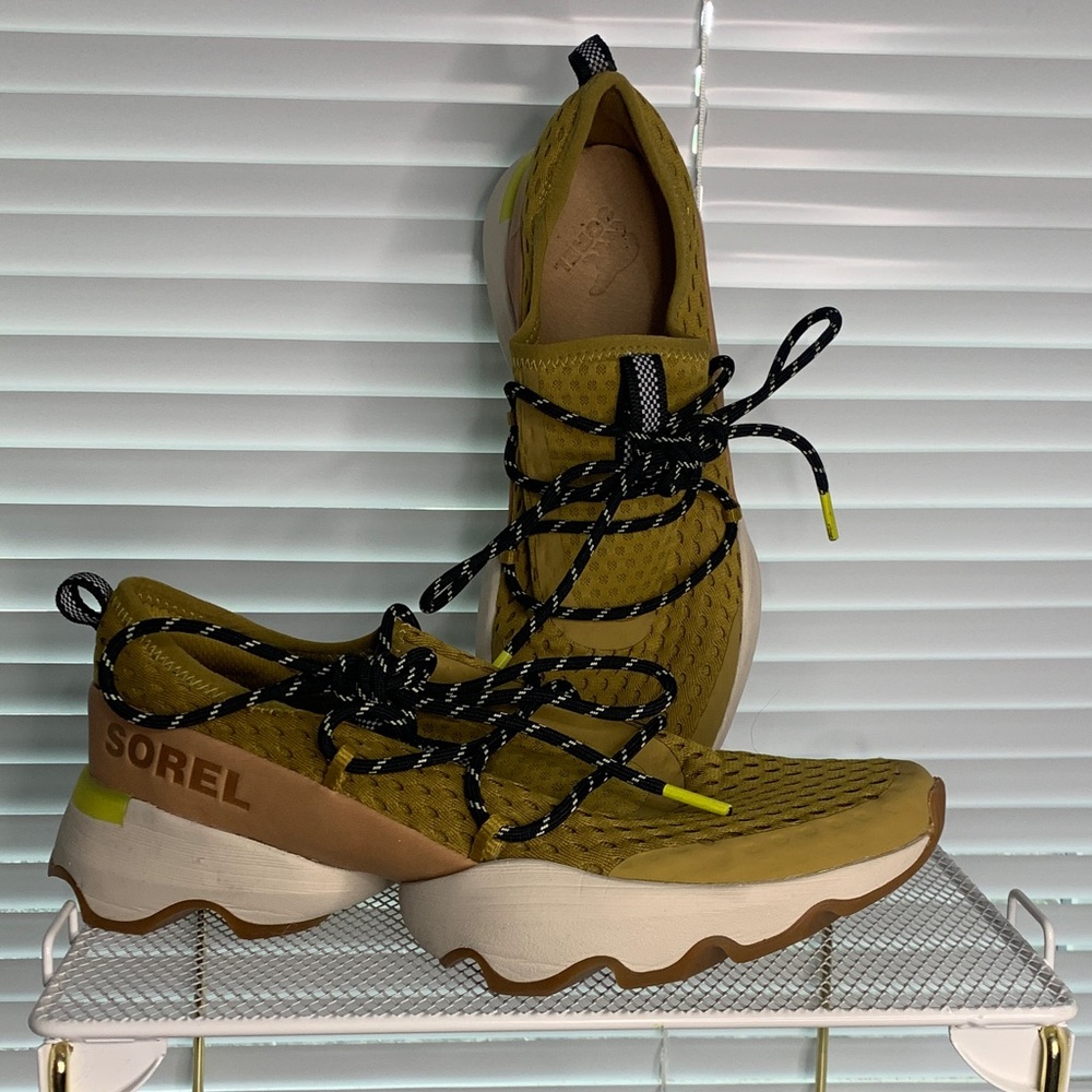 Sorel Olive and Tan Sneakers